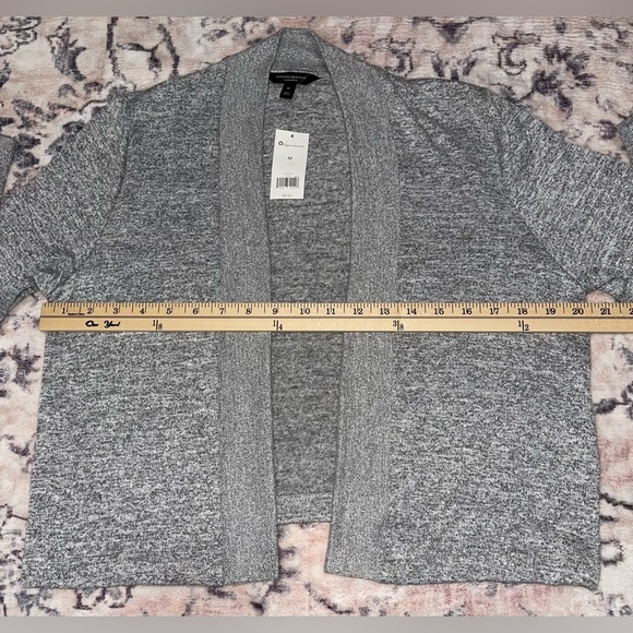 Banana Republic Luxespun Cropped Cardigan in Heather Gray Size Medium - Picture 5 of 6